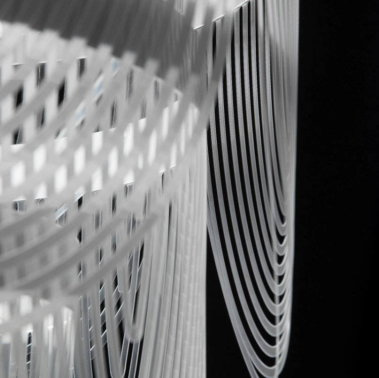 Detail witte Opalflex elementen van Slamp Ceremony S hanglamp